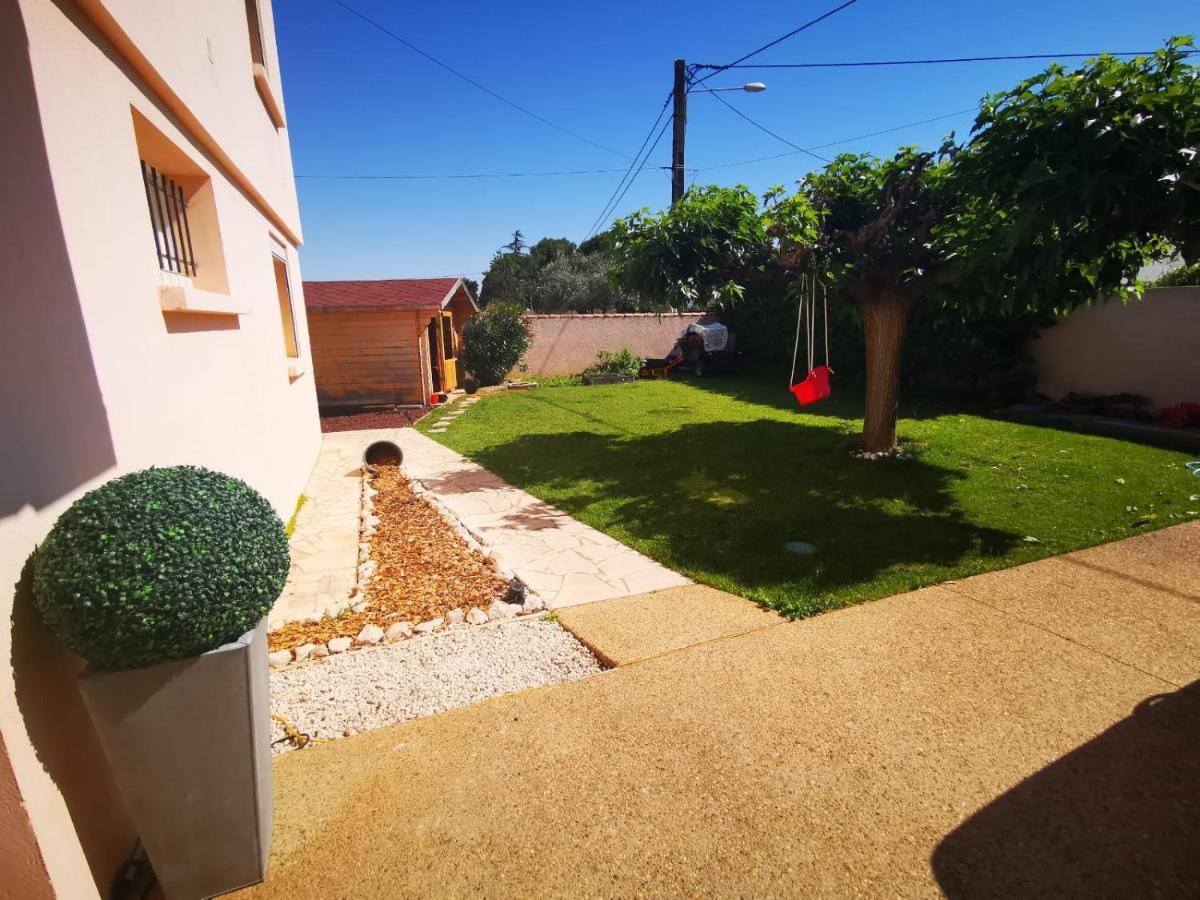 Gites Avec Grande Piscine Et Sa Terrasse Privative Bernis ภายนอก รูปภาพ