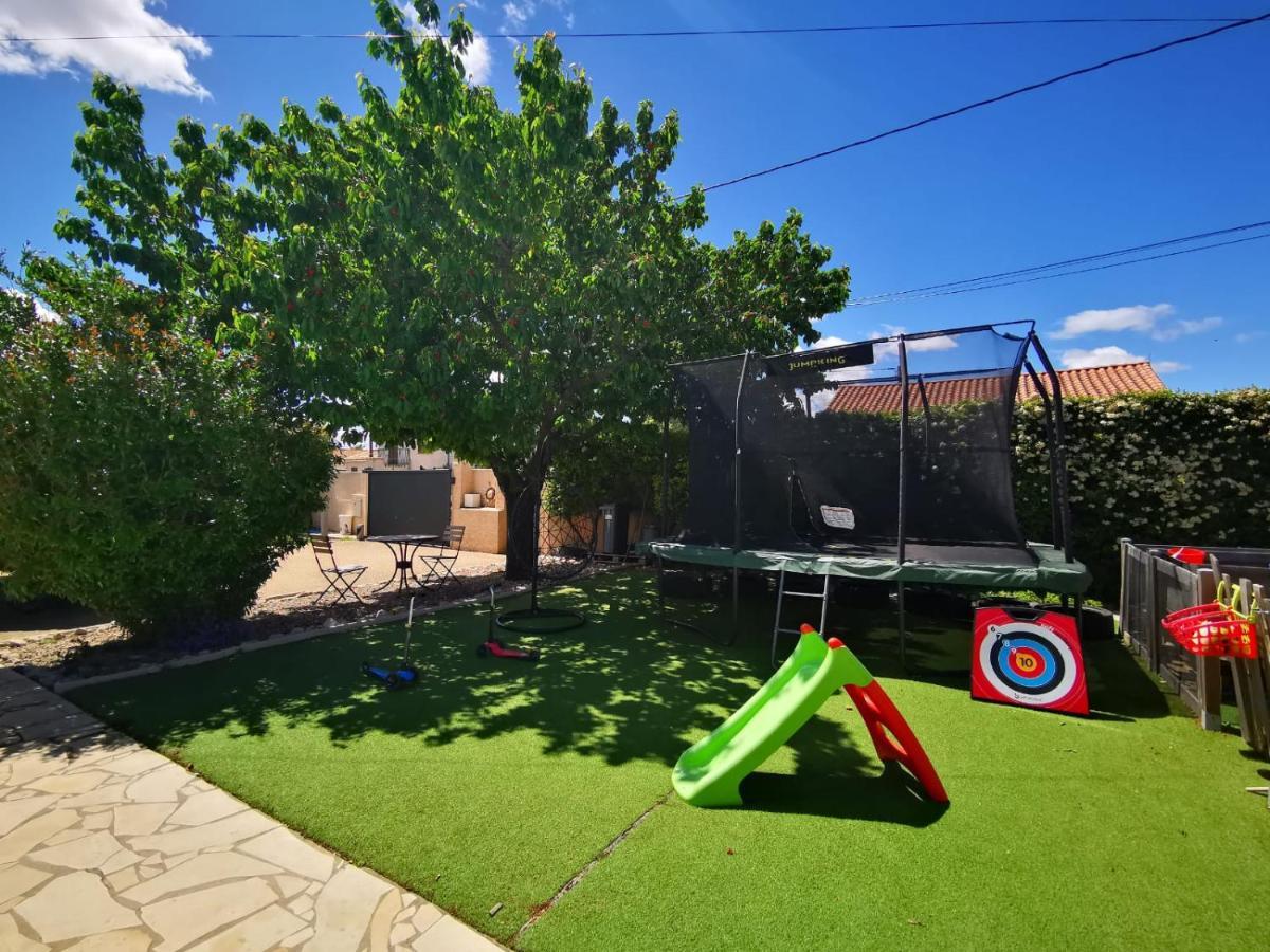 Gites Avec Grande Piscine Et Sa Terrasse Privative Bernis ภายนอก รูปภาพ