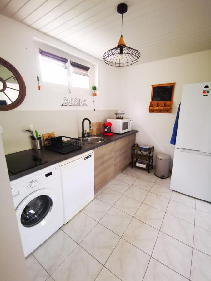 Gites Avec Grande Piscine Et Sa Terrasse Privative Bernis ภายนอก รูปภาพ